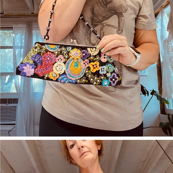 Dainty Vintage Beaded Sequin Floral Mini Handbag Clasp Closure Beaded handle - Picture 2 of 3